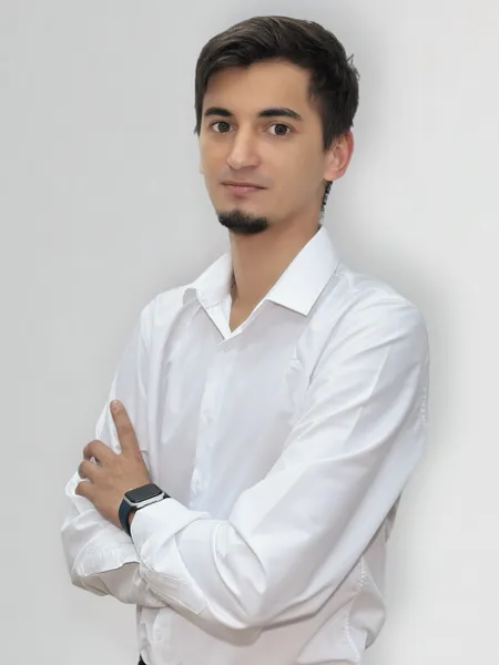 Фото сотрудника